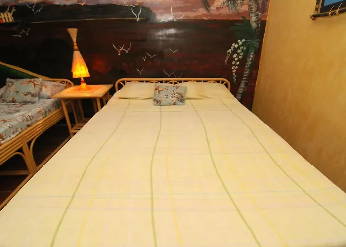 Little Broadway Hotel Alcoy